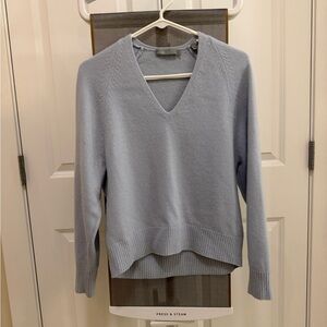 Vince Light Blue Cashmere V-Neck Sweater | Size XS